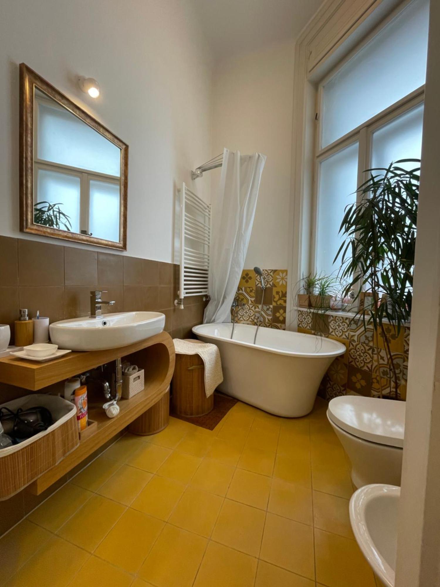 Amber Pearl Apartment 2 Rooms And 2 Bathrooms At Kalvin Square Budapest Luaran gambar