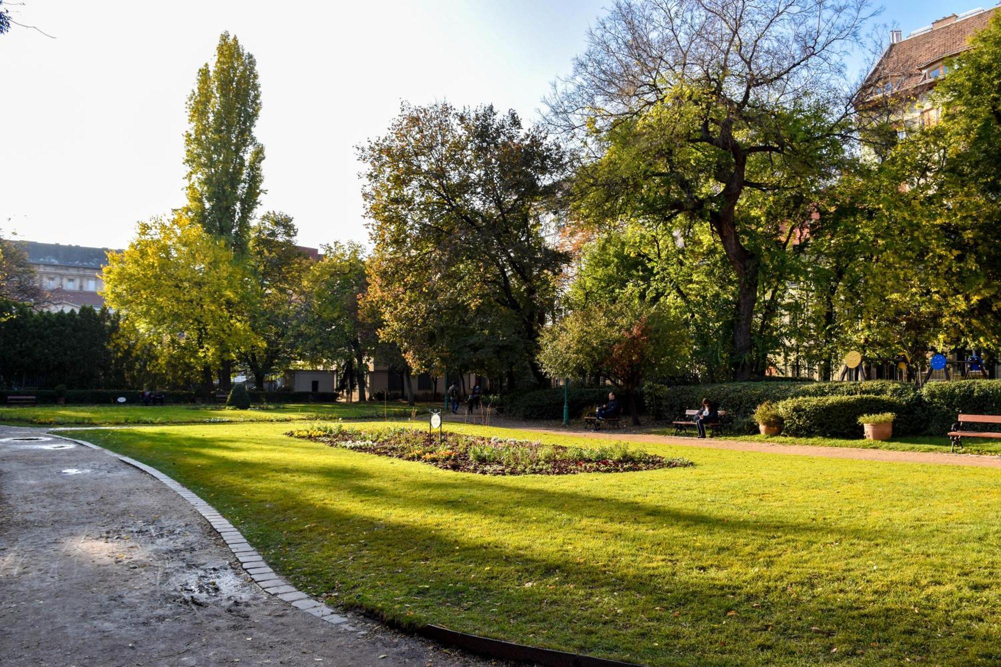 Amber Pearl Apartment 2 Rooms And 2 Bathrooms At Kalvin Square Budapest Luaran gambar