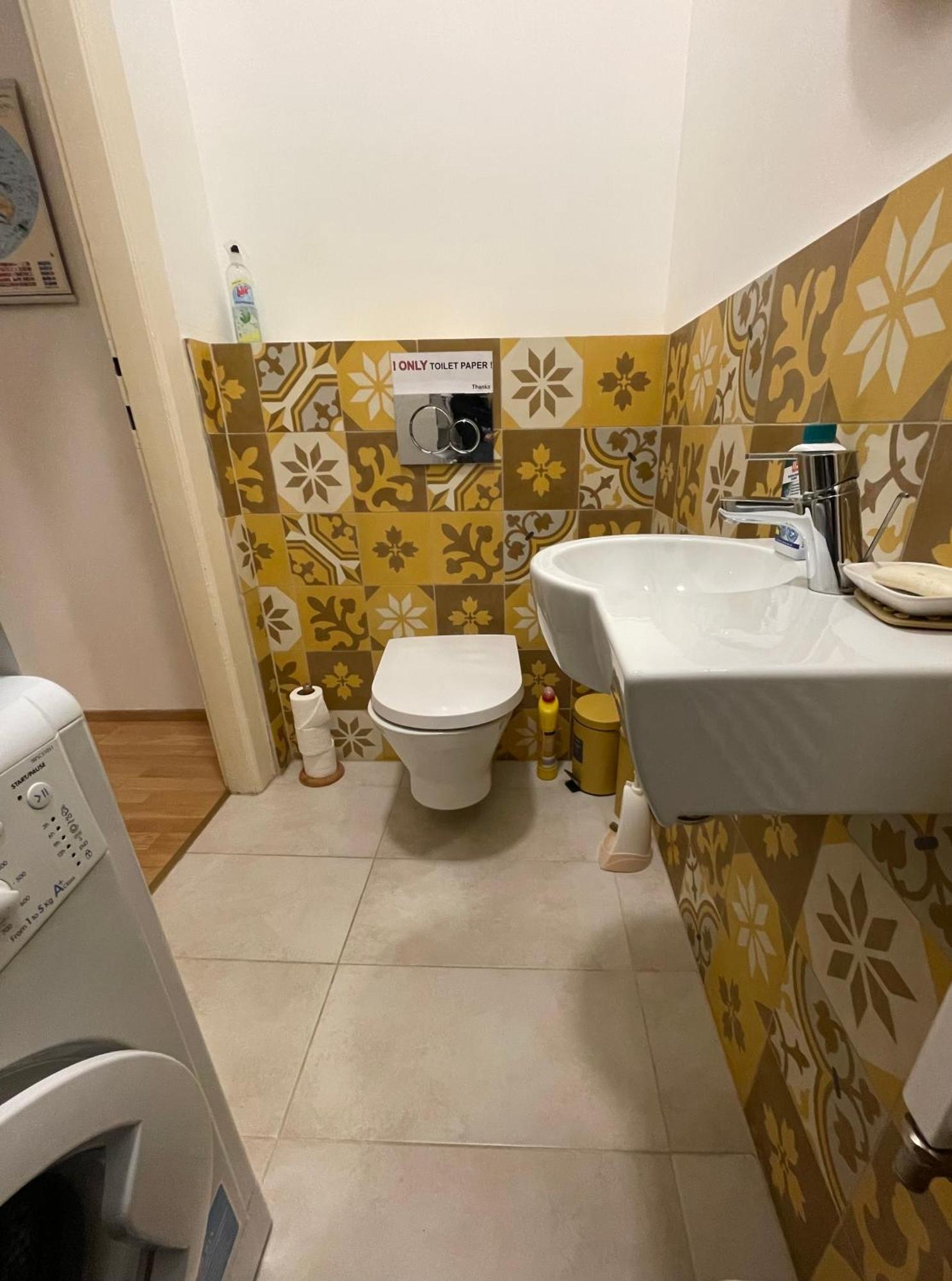 Amber Pearl Apartment 2 Rooms And 2 Bathrooms At Kalvin Square Budapest Luaran gambar
