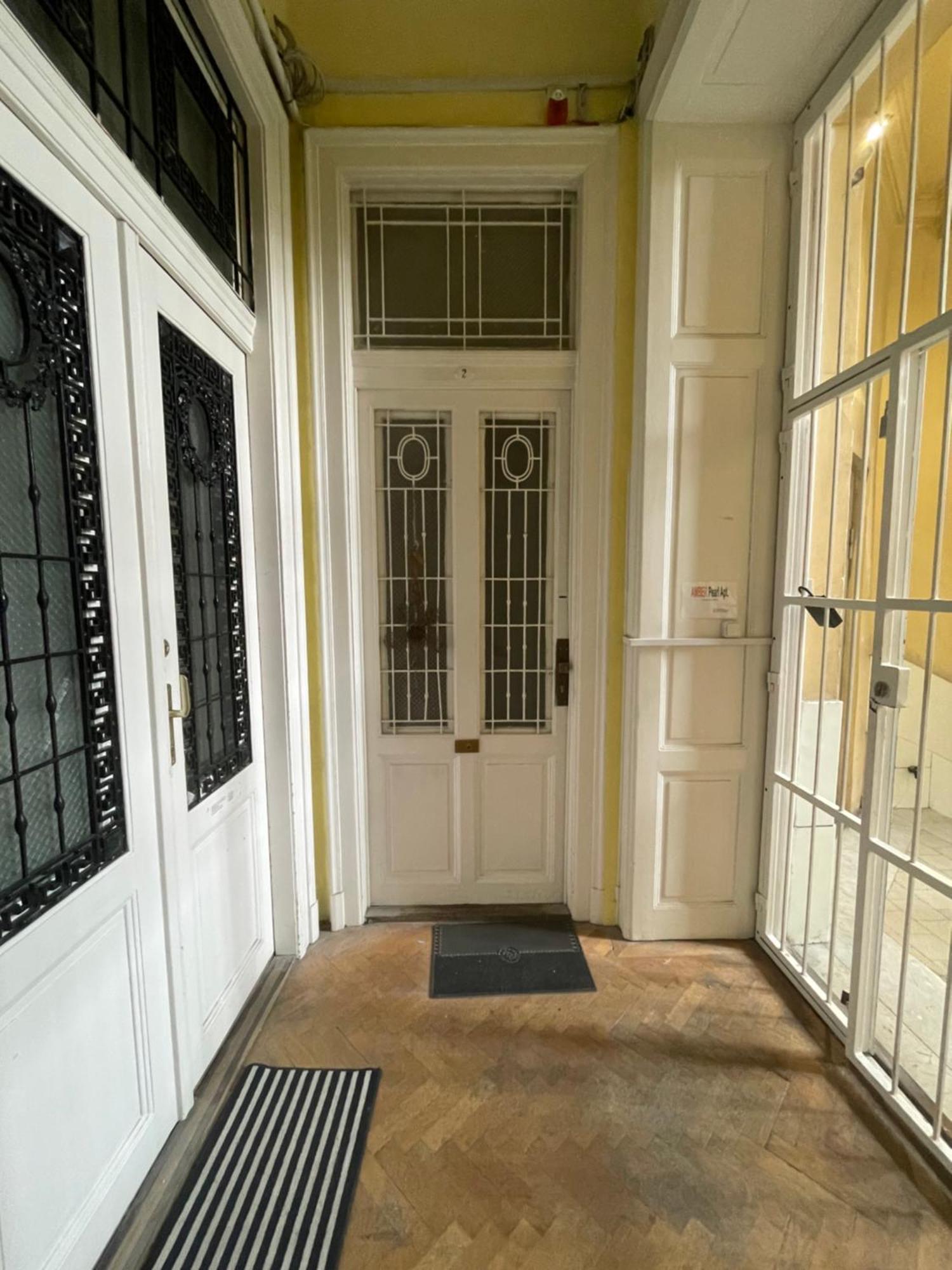 Amber Pearl Apartment 2 Rooms And 2 Bathrooms At Kalvin Square Budapest Luaran gambar