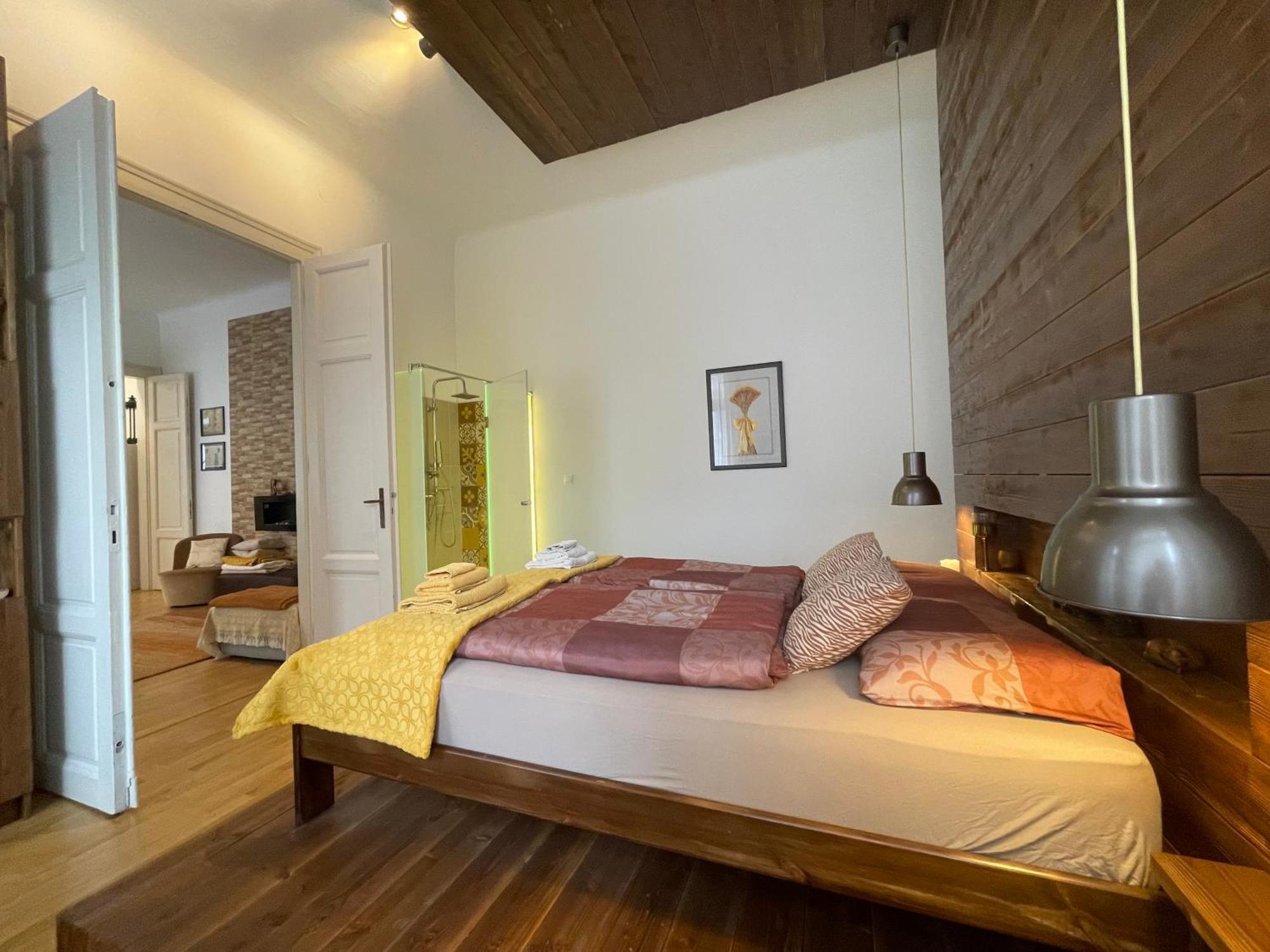 Amber Pearl Apartment 2 Rooms And 2 Bathrooms At Kalvin Square Budapest Luaran gambar