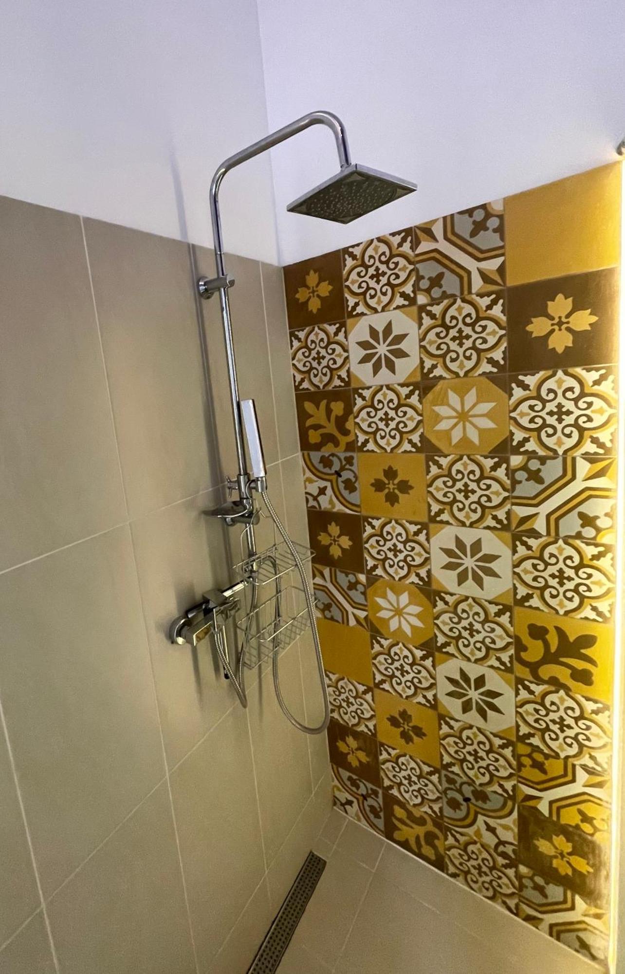 Amber Pearl Apartment 2 Rooms And 2 Bathrooms At Kalvin Square Budapest Luaran gambar