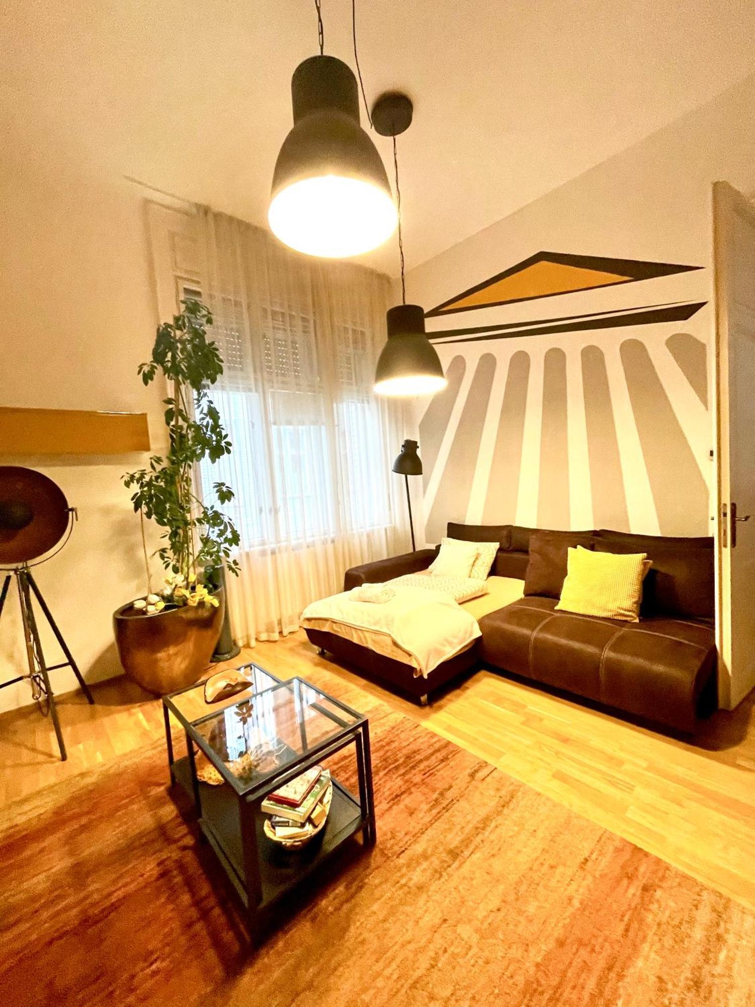 Amber Pearl Apartment 2 Rooms And 2 Bathrooms At Kalvin Square Budapest Luaran gambar